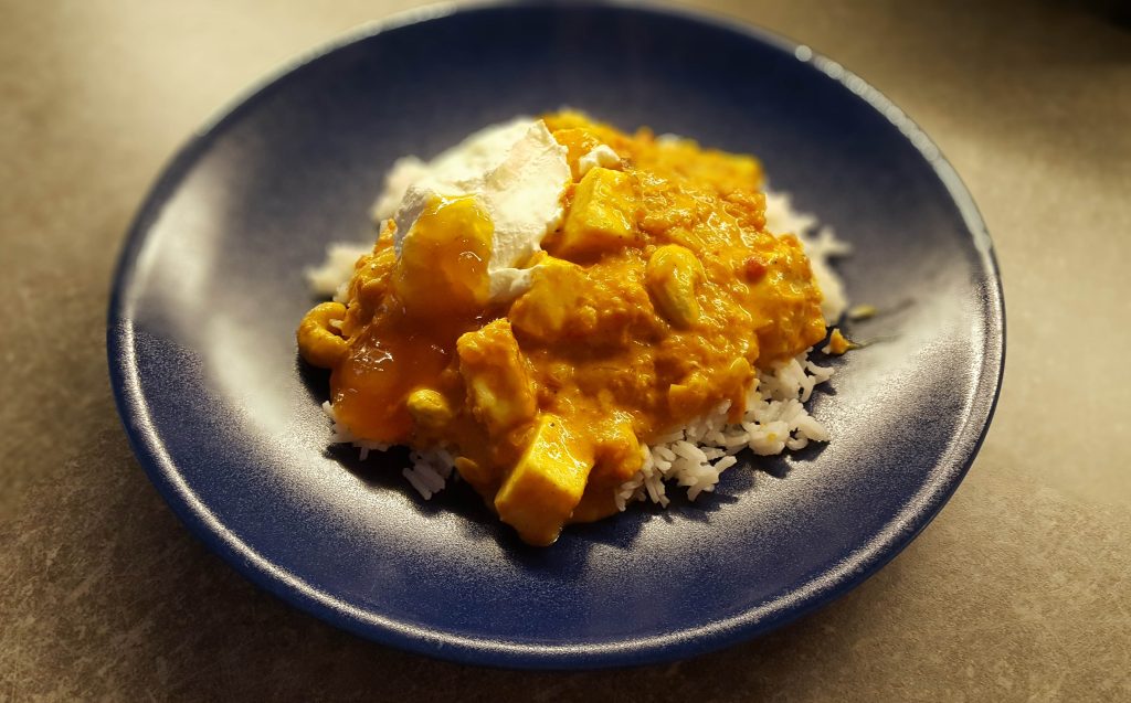 tikka masala med  halloumi